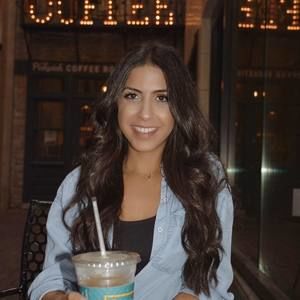 Meet your Posher, Mona